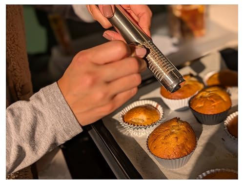 Nutmeg Grater with Silicone Brush & Storage