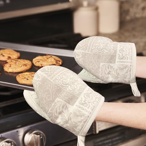 Mini Silicone Oven Mitts 2