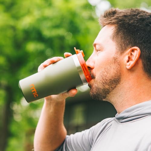 20oz Essential Tumbler with Lid