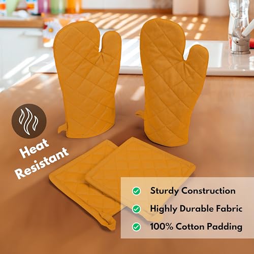 4 Piece Set 2 Oven Mitts & 2 Potholders (4 Count)