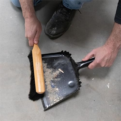 Beaver Tail Brush