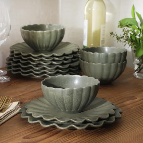 Bistro Fleur Plates and Bowls Sets