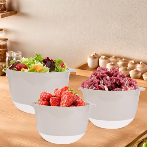 3 Small Plastic Mixing Bowls with Lids