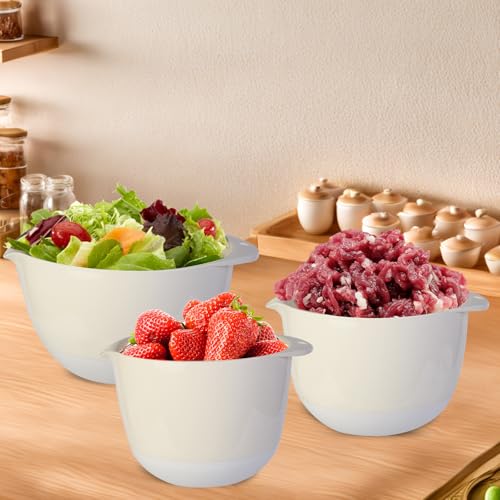 3 Small Plastic Mixing Bowls with Pour Spout