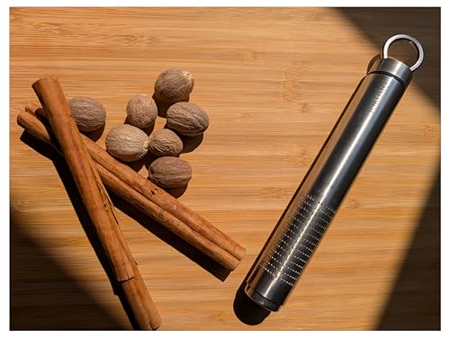 Nutmeg Grater with Silicone Brush & Storage