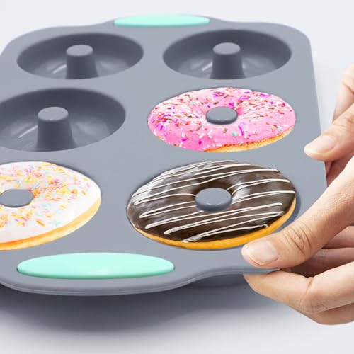 8 Pieces Silicone Donut Pans (24 Count)