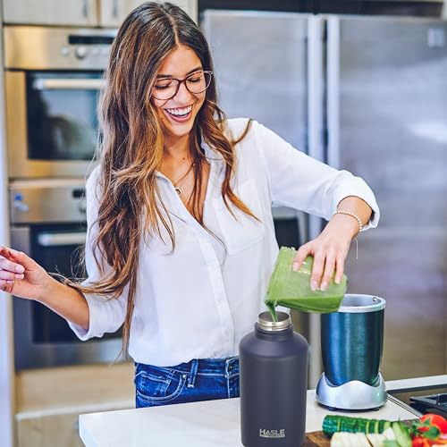 Half Gallon Insulated Water Bottles 64 oz