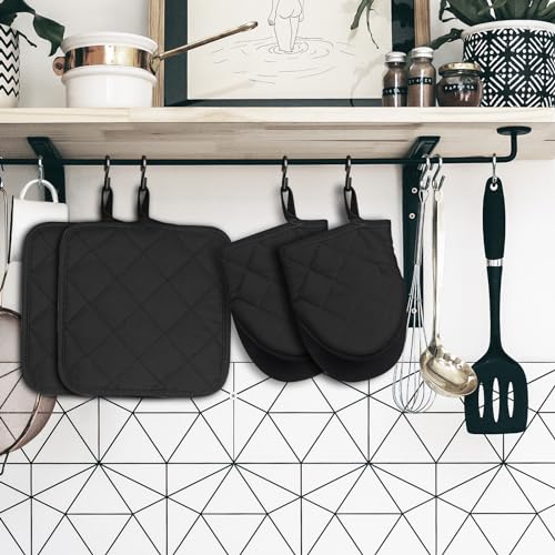 Oven Mitts and Pot Holders Set (5.99 Count)