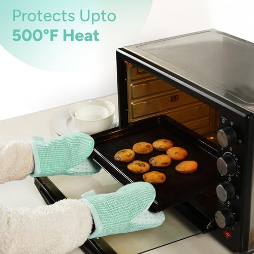 Heat Resistant Oven Mitts & Pot Holders (4 Count)