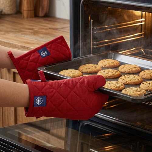Oven Mitts and Pot Holders Set (2 Count)