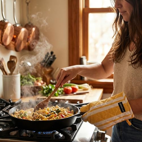 Oven Mitts and Pot Holders Set (2 Count)