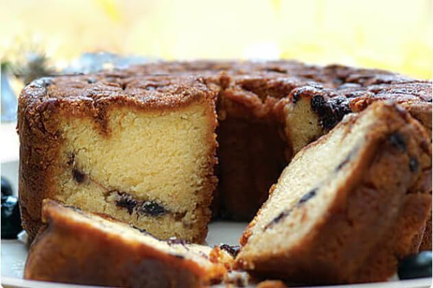 Traditional Cinnamon Walnut Coffee Cake (28 Ounce)