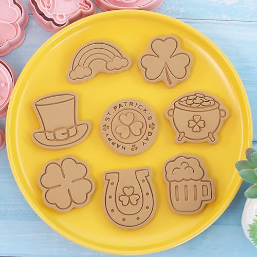 St. Patrick's Day Cookie Cutters (8 Count)