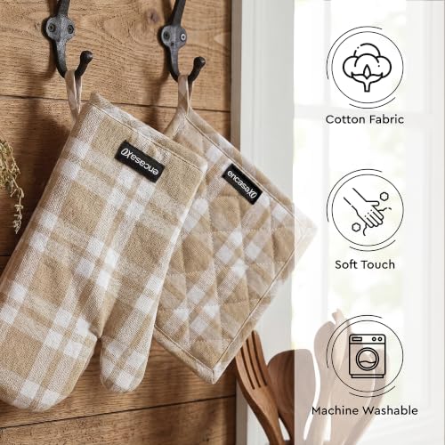 Oven Mitts and Pot Holders Set (2 Count)