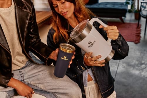 Stay Chill Pitcher 64 oz