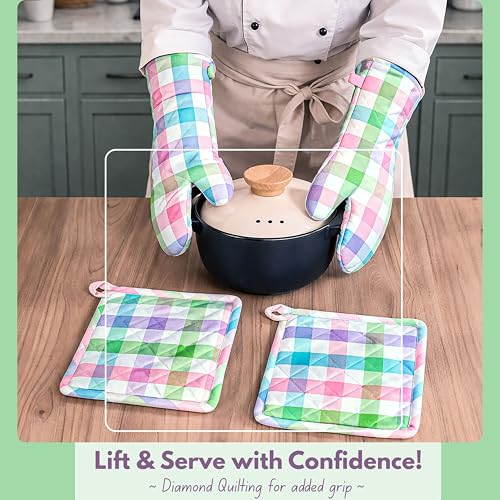 4 Piece Set Gingham Check 2 Oven Mitts & 2 Potholders (4 Count)