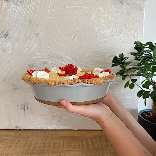 Mora Deep Fluted Ceramic Pie Dish for Apple Pie