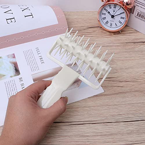 Plastic Pizza Dough Docker Roller 7.87 Inch Baking Spike Roller Pastry Tool Prevents Dough Blistering Even Rising Thin Crust for Pizza and Pastry Preparation