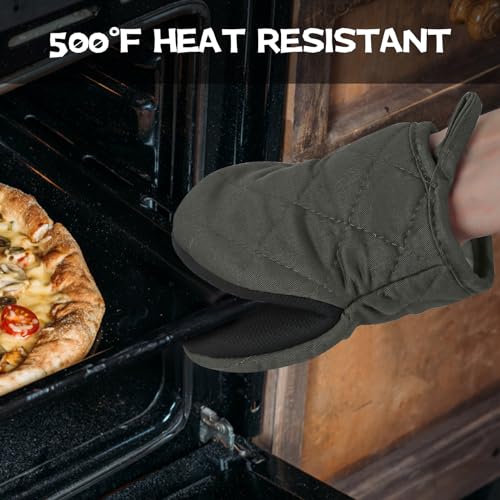 Oven Mitts and Pot Holders Set (5.99 Count)