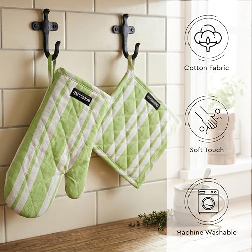 Oven Mitts and Pot Holders Set (2 Count)