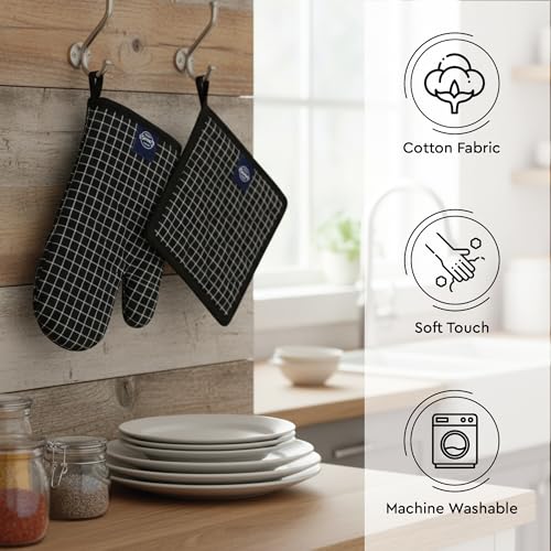 Oven Mitts and Pot Holders Set (2 Count)