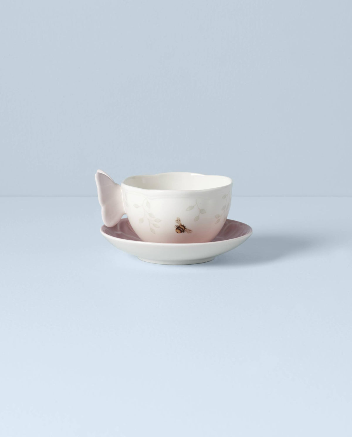 Scalloped 8 oz porcelain tea cup in pink
