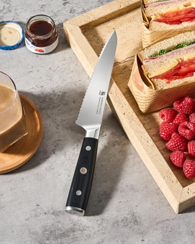 5.5" Serrated Utility Knife