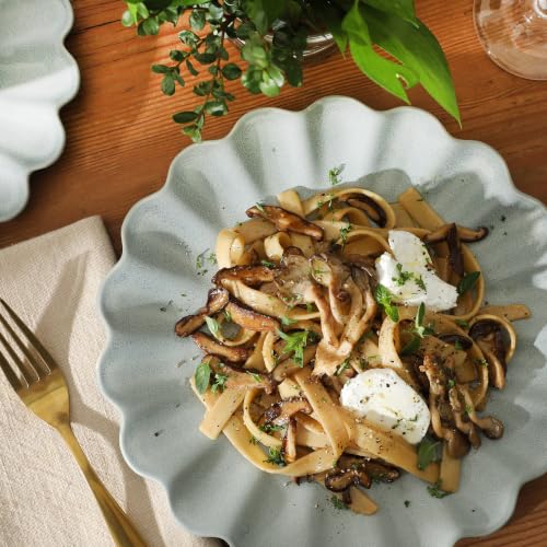 Bistro Fleur Plates and Bowls Sets