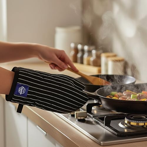 Oven Mitts and Pot Holders Set (2 Count)
