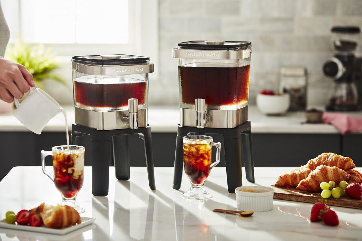 Cold brew coffee maker glass carafe front view