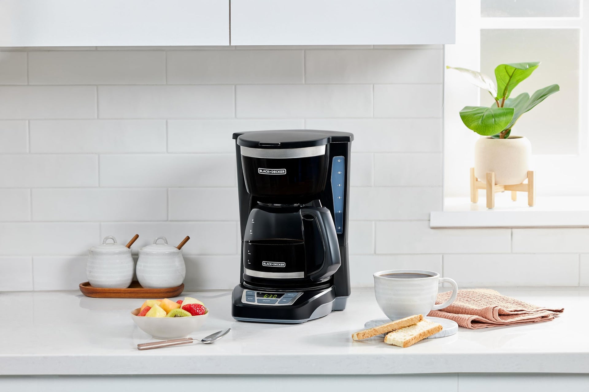 12 Cup Drip Coffee Maker with Vortex Brewing