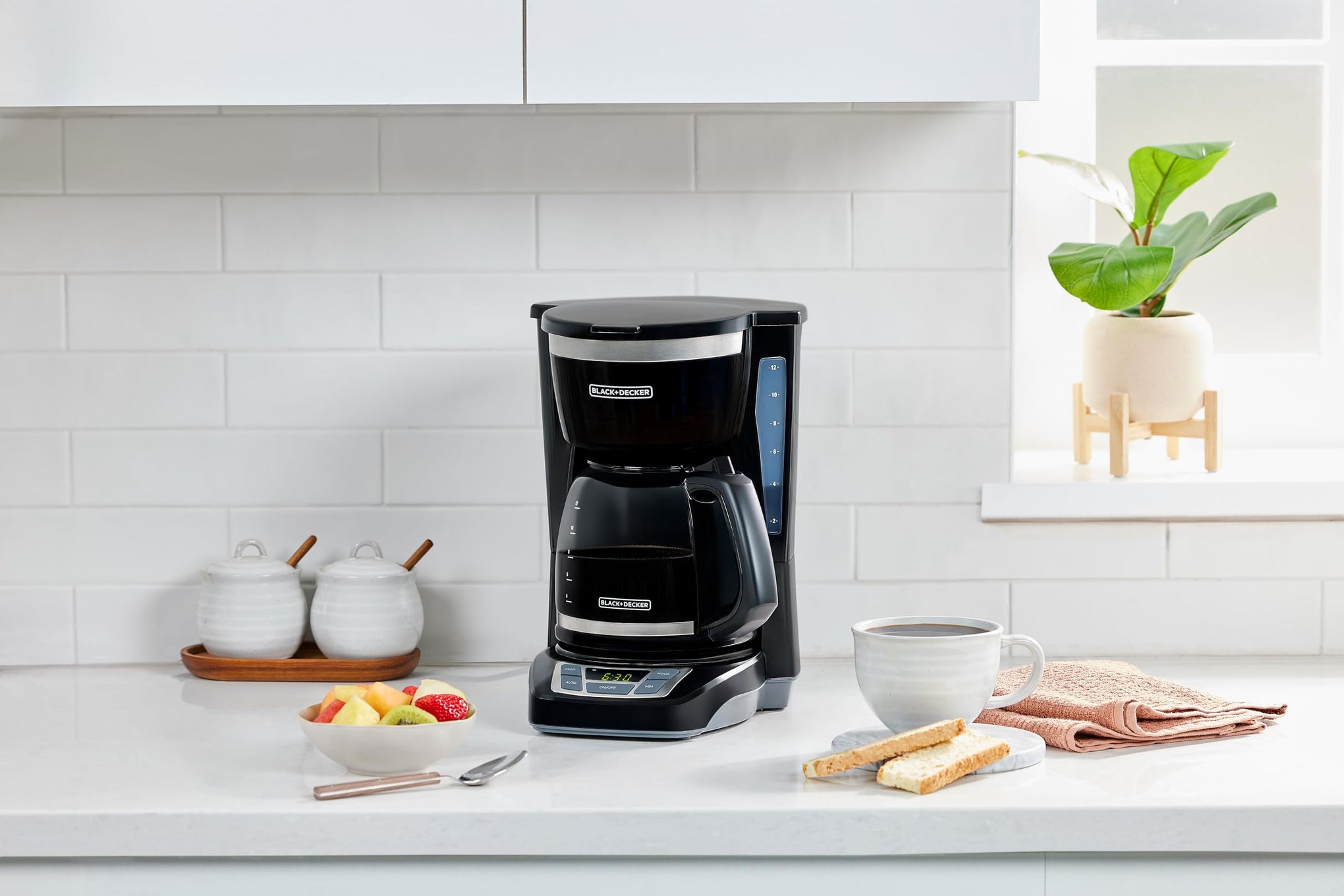 12 Cup Drip Coffee Maker with Vortex Brewing