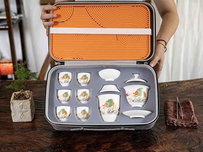 KEYDUACU Gaiwan Chinese Gongfu Tea Set，Asian Adult White Ceramic Tea Set, 6 Cups Suitable for Small Gatherings, Home, Office and Travelling, Gift Giving.(Travel-China Dragon)