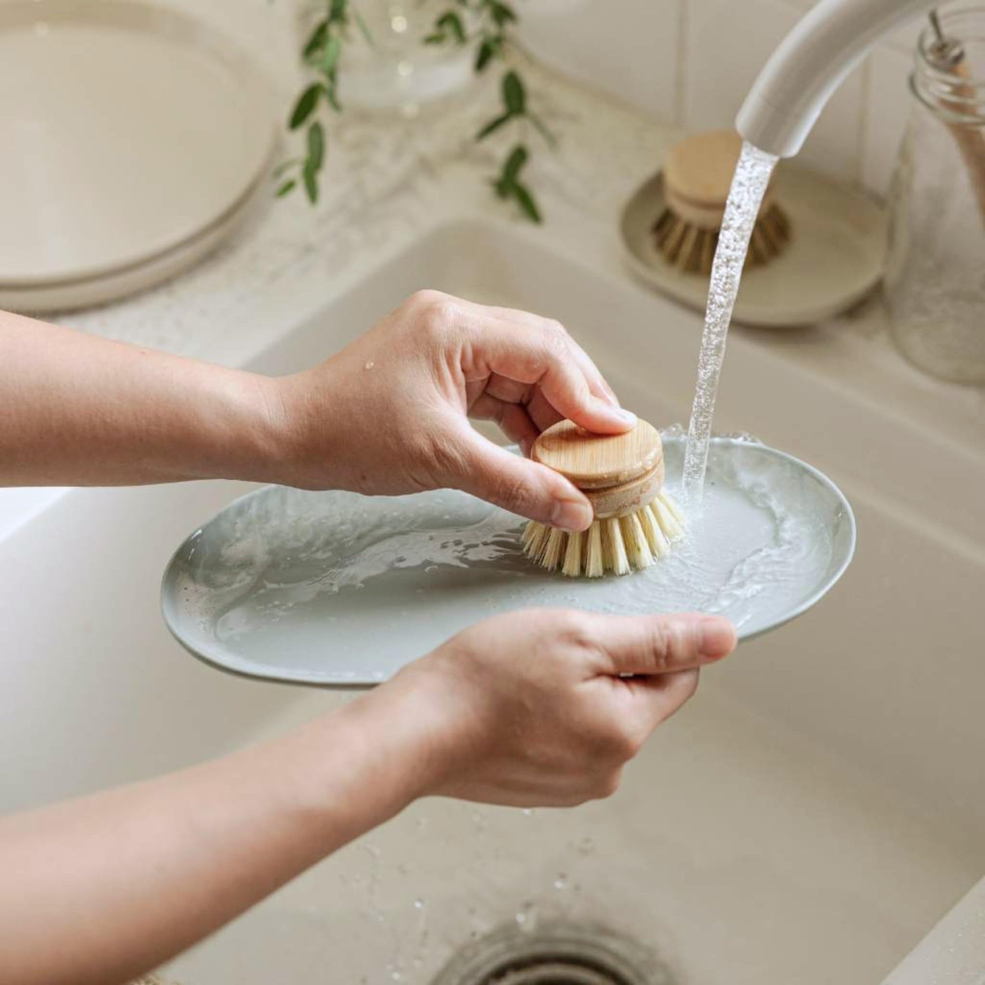 Bamboo Dish Brush Set • 6 Piece with Bottle Brush & Scrubber (6 Count)