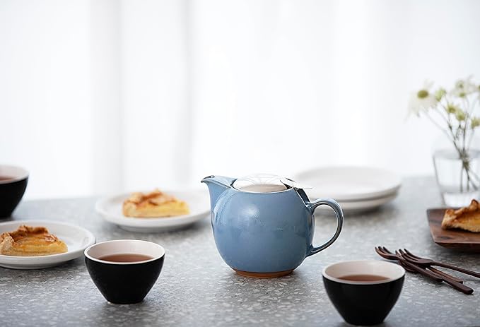 ZERO JAPAN Round Teapot 24 oz. (680 cc) with SLS Lid and Infuser White