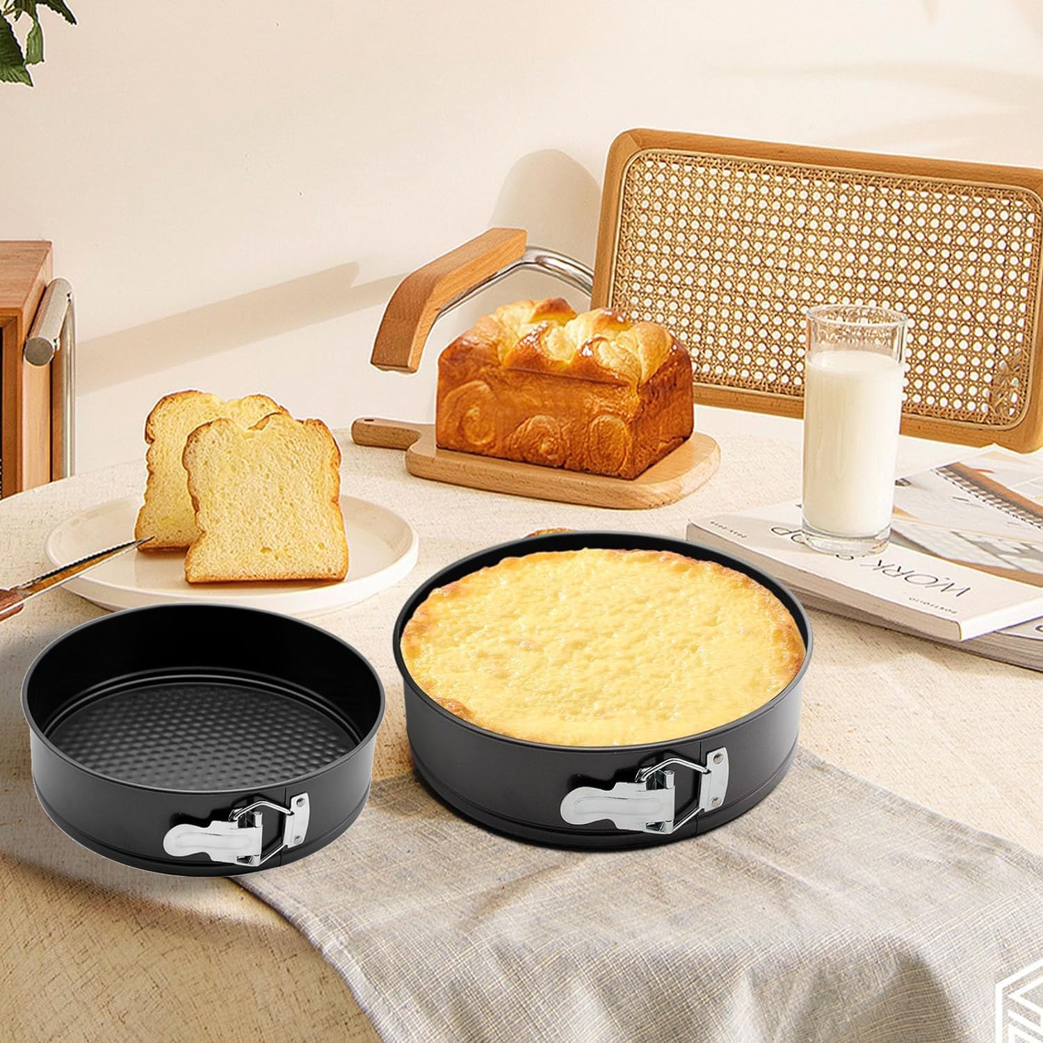 10 Inch Springform Pan Round Non Stick Cheesecake Pan Durable Baking Cake Pans with Removable Bottom Cake Molds for Baking