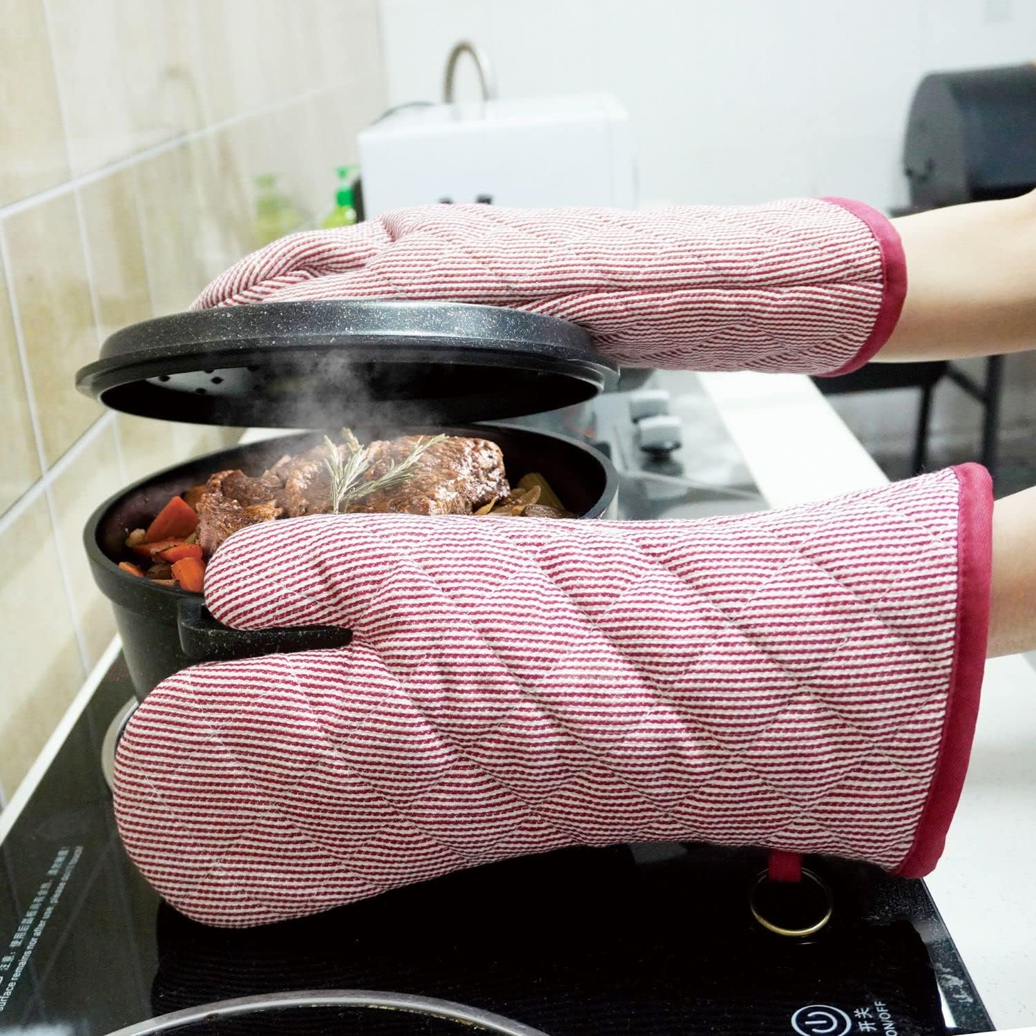 1 Pair Yarn Dyed Oven Mitts 100% Cotton Heat Resistant 470 Degree Gloves Men Women Cooking Baking Barbecue BBQ Microwave Crafting Machine Washable Pot Holders Mittens (red2)