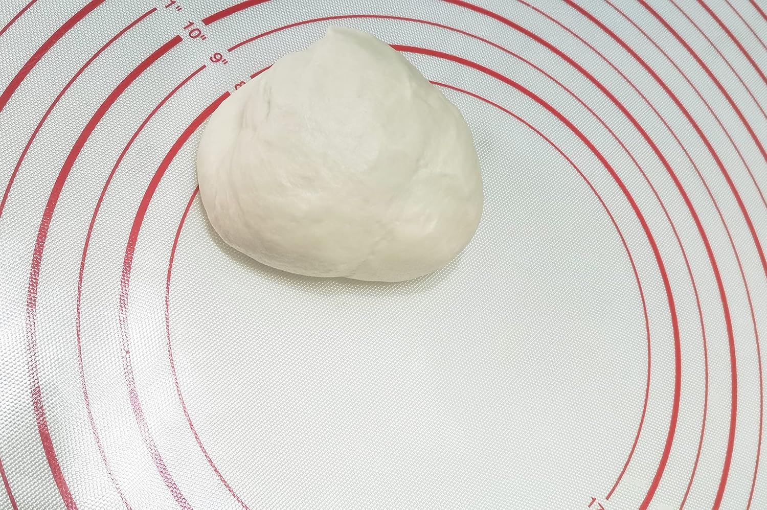 Yansumi silicone pastry non stick baking mat with measurement fondant mat with three sizes for silicone baking mat, counter mat, dough rolling mat,fondant/pie crust mat. (L,24"L x 16"W,Red)