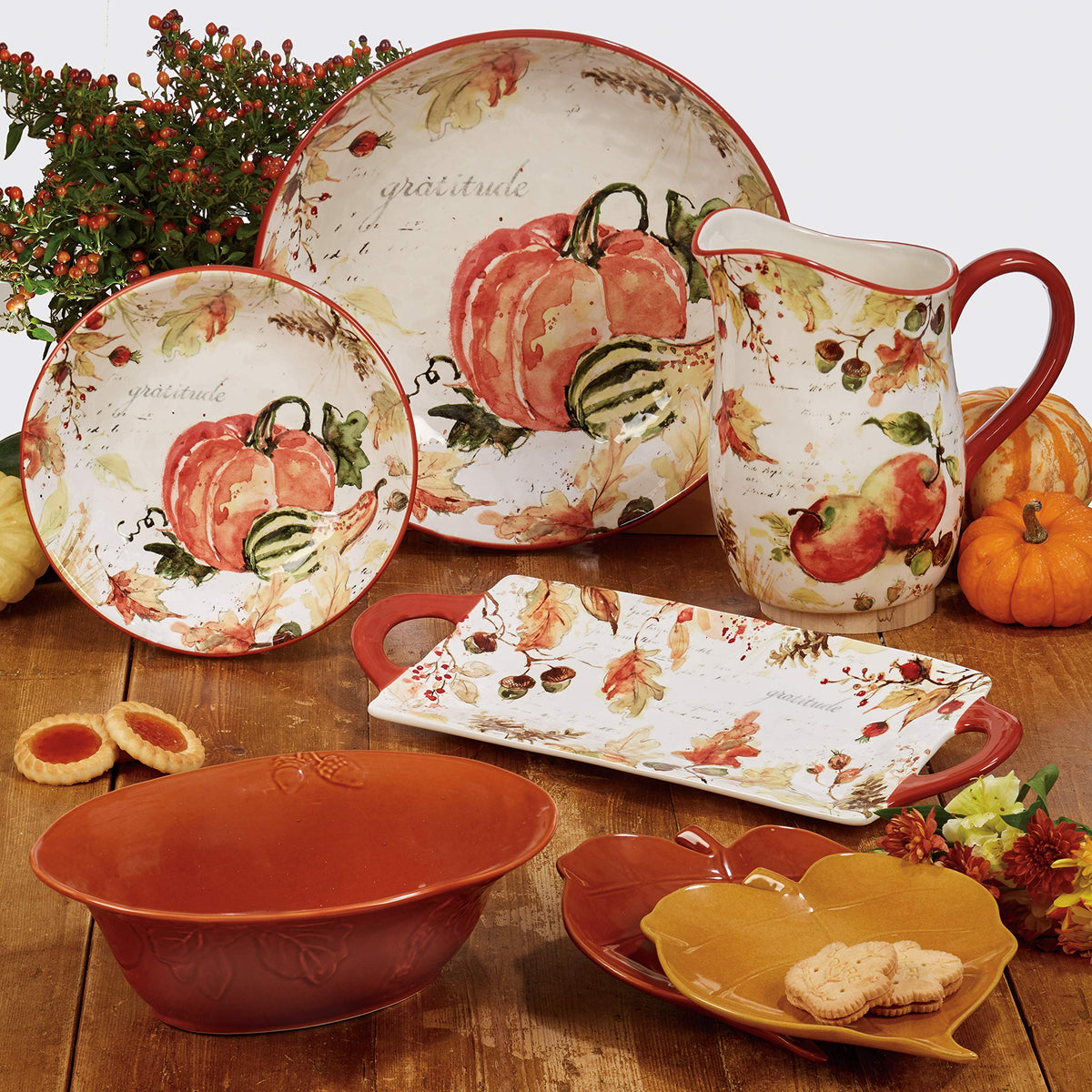 Pair of assorted harvest mug designs from the set of 4